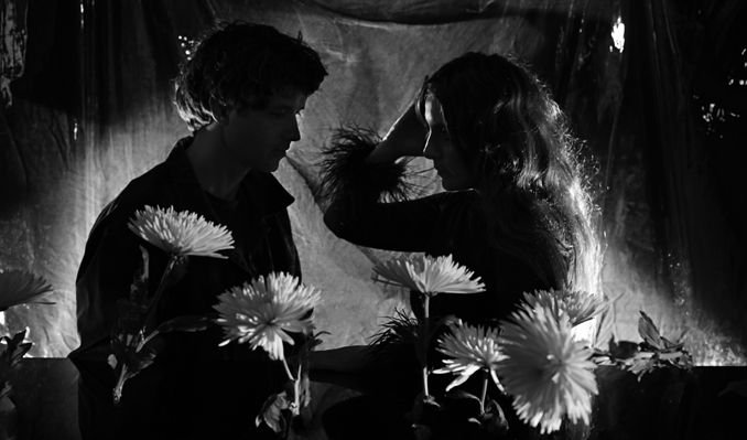 Beach House – Once Twice Melody Tour